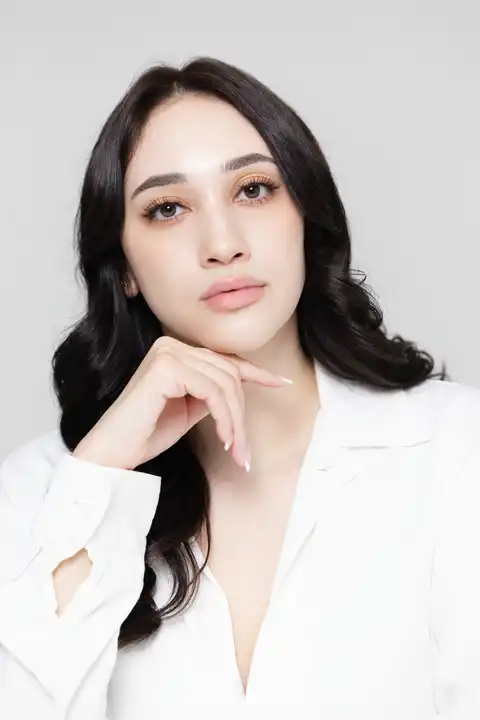 063fa16a-d736-4b20-919c-1dd5e9334c76_720 1